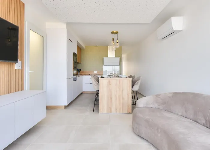 Vue - à Deux Pas De La *